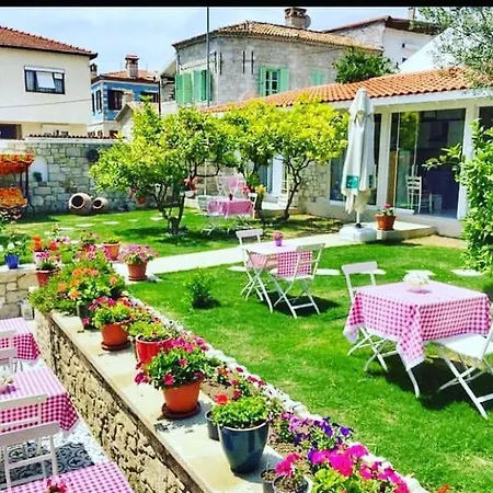 Otel Alacati Selin *